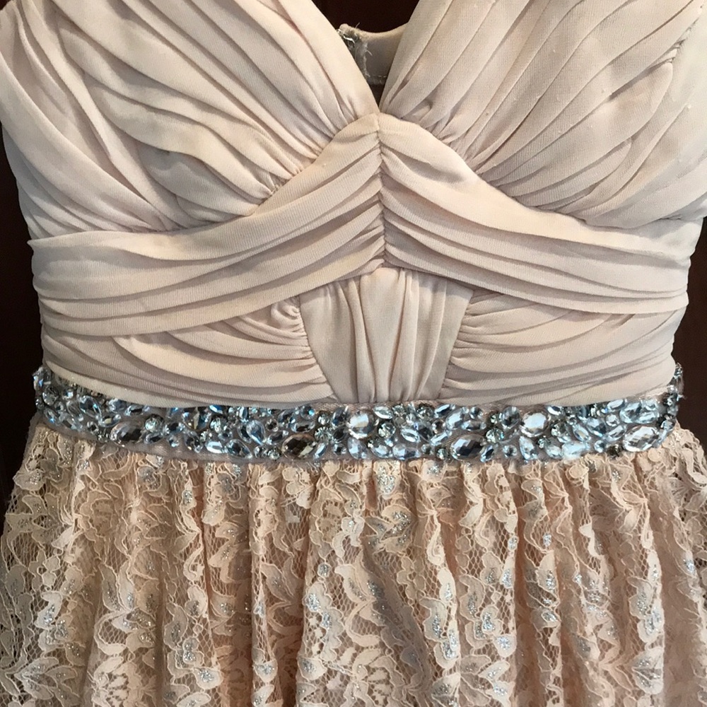 Formal Dress - Picture 2 of 4